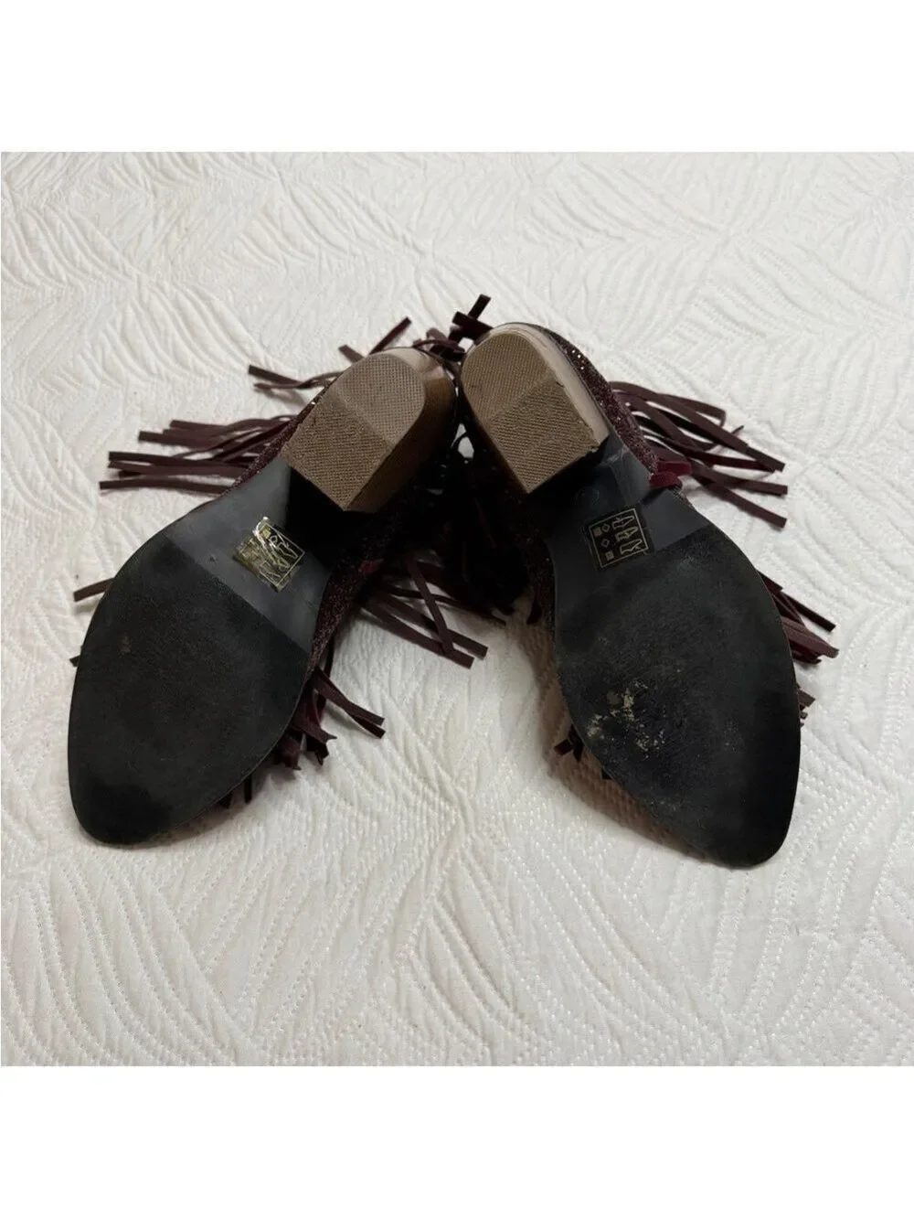 Wild G Women’s Maroon Glitter Fringe Ankle Boots. Size 9